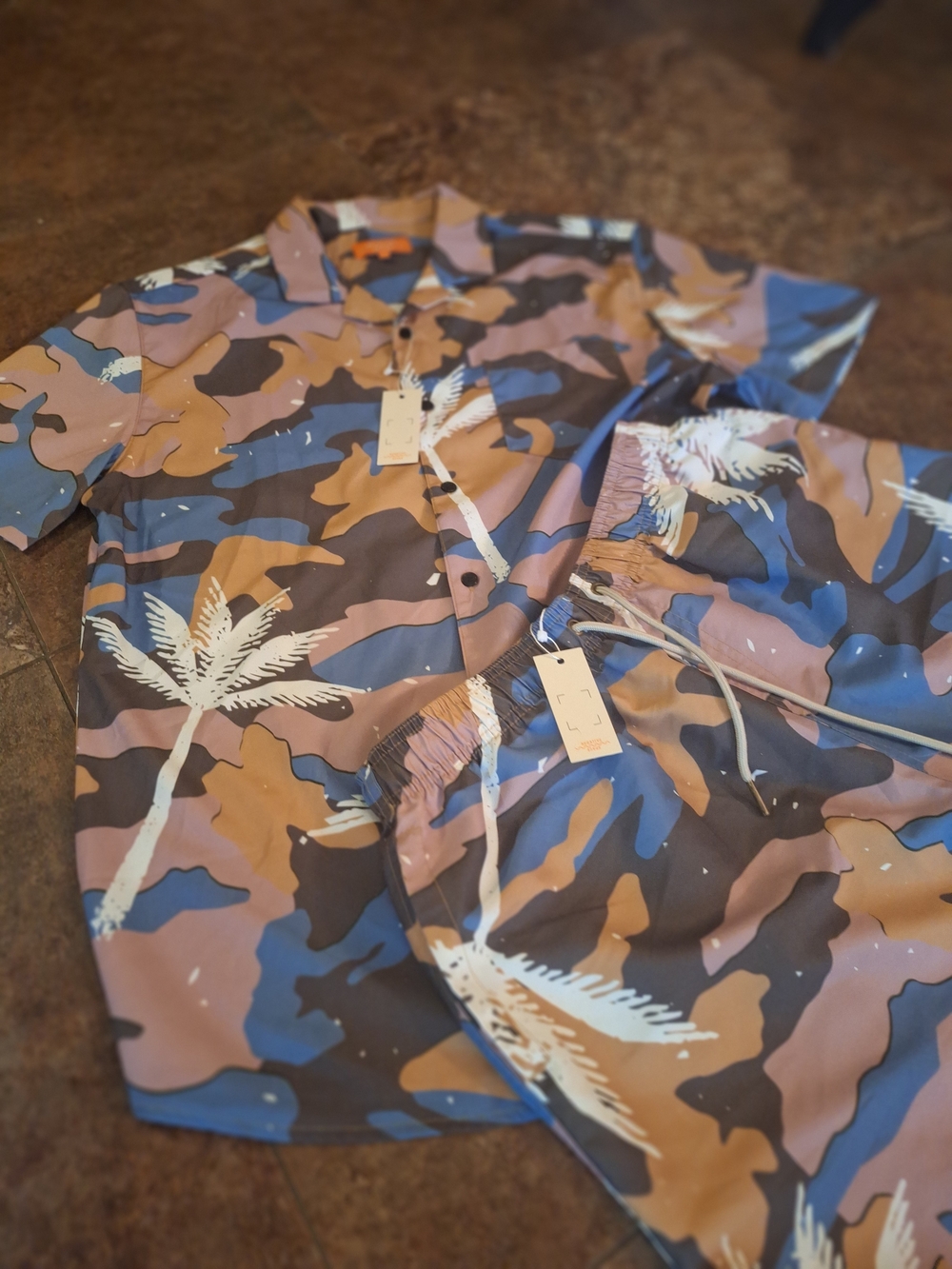 NWT Men's 2pc Short Set Tropical Camo Shirt And Shorts M